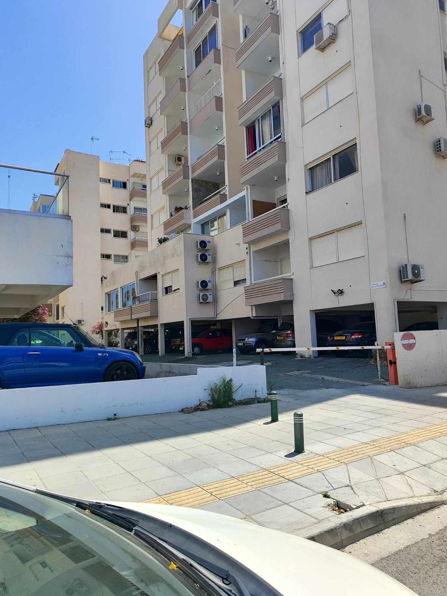 Luxury Penthouse 1Br-Seafront-Seasonal Pool-Central Larnaca Exterior photo